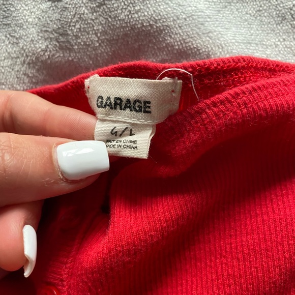 Garage red off the shoulder top large ❤️ - Picture 2 of 2